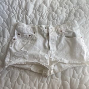 Levi’s 501 white denim shorts size 26